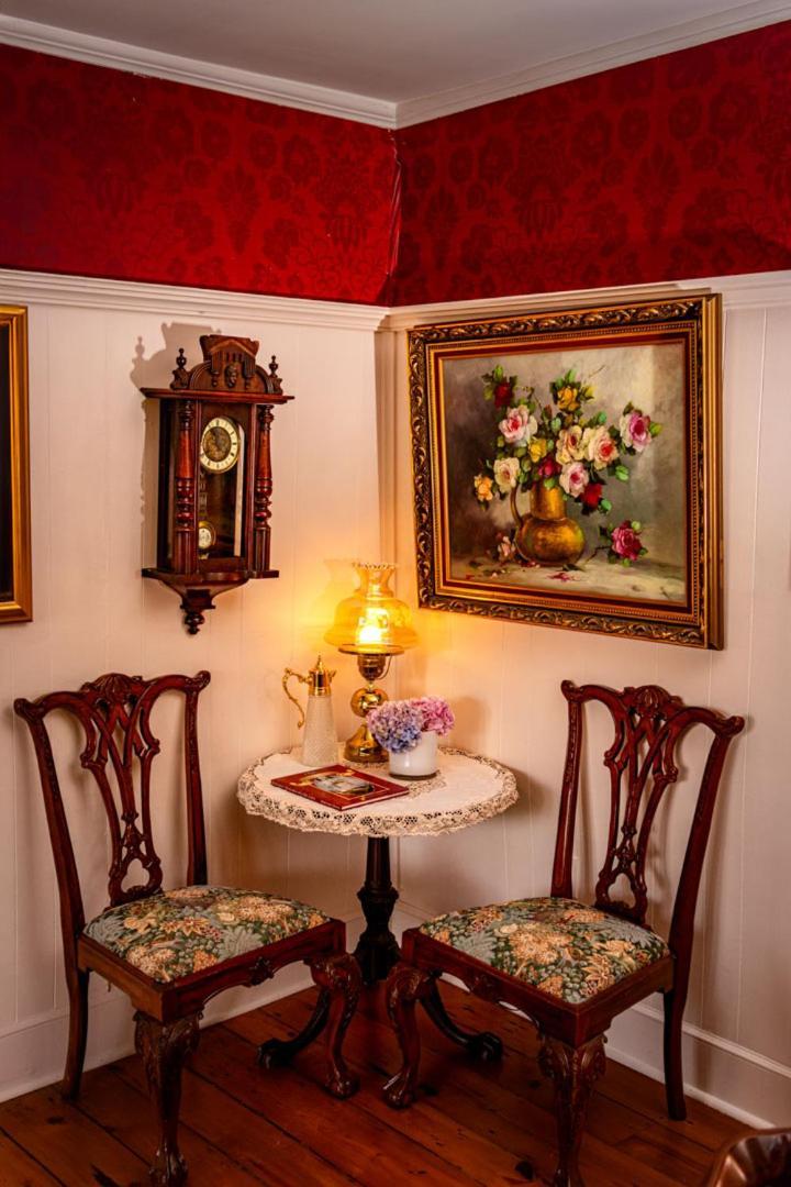 Bed and Breakfast Historic Wilson-Guy House Niagara-on-the-Lake Exterior foto